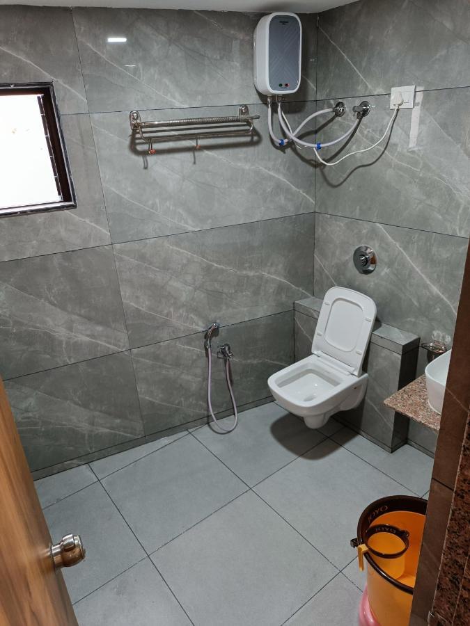 Hotel Lotus Ānand Εξωτερικό φωτογραφία