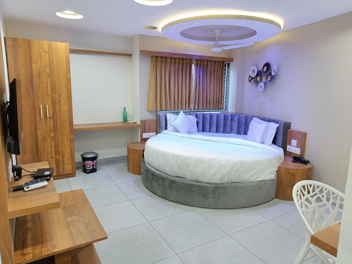 Hotel Lotus Ānand Εξωτερικό φωτογραφία