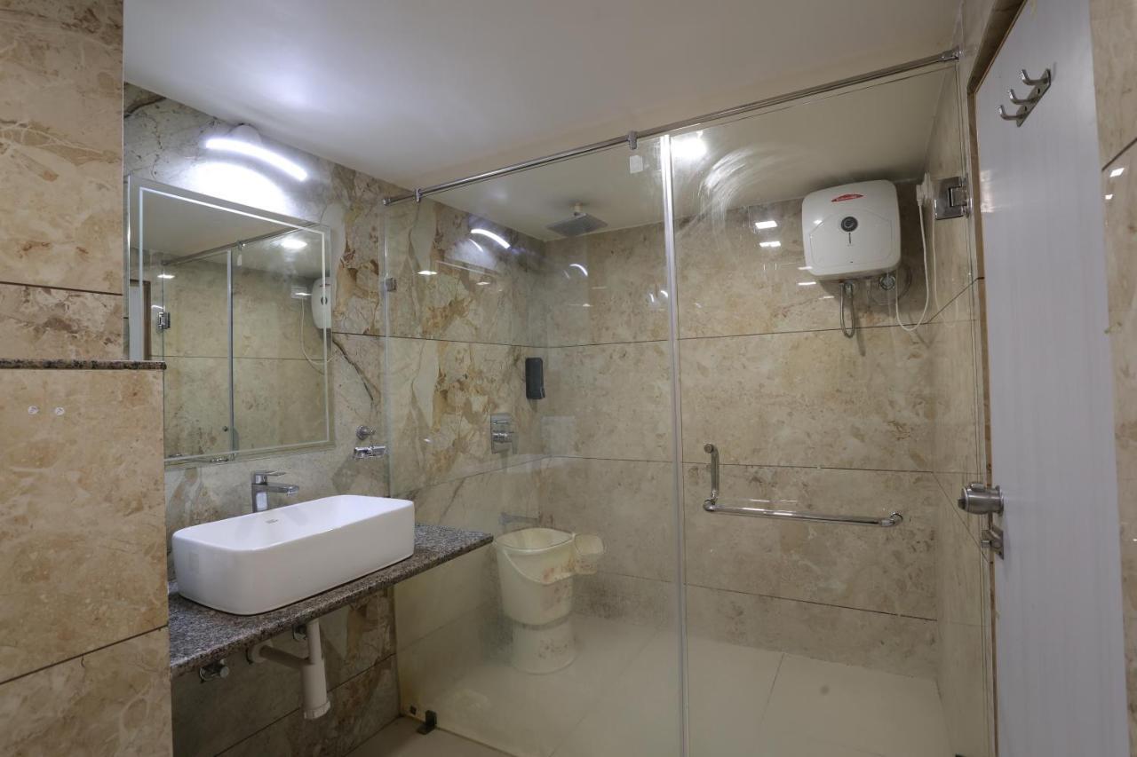 Hotel Lotus Ānand Εξωτερικό φωτογραφία
