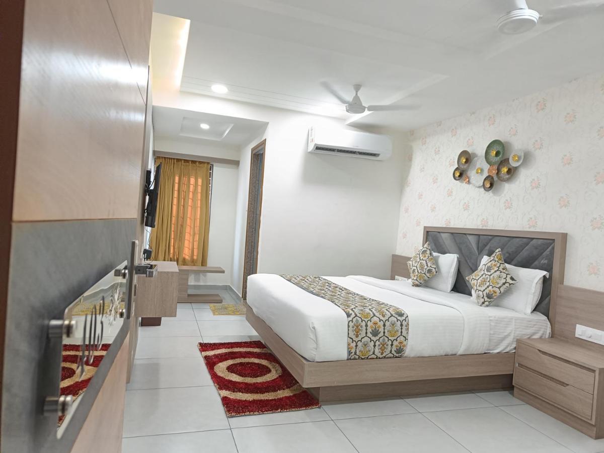 Hotel Lotus Ānand Εξωτερικό φωτογραφία